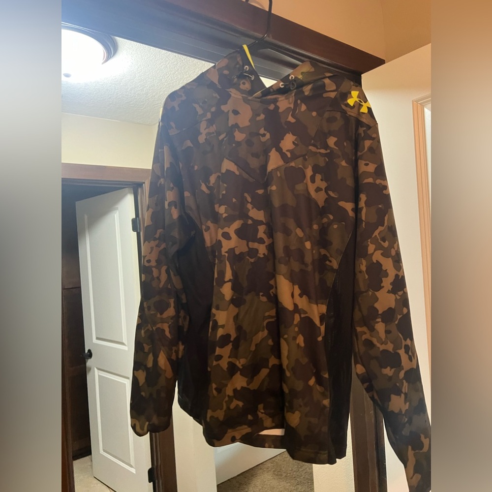 Men’s Under Armour Camo Hoodie Long Sleeve